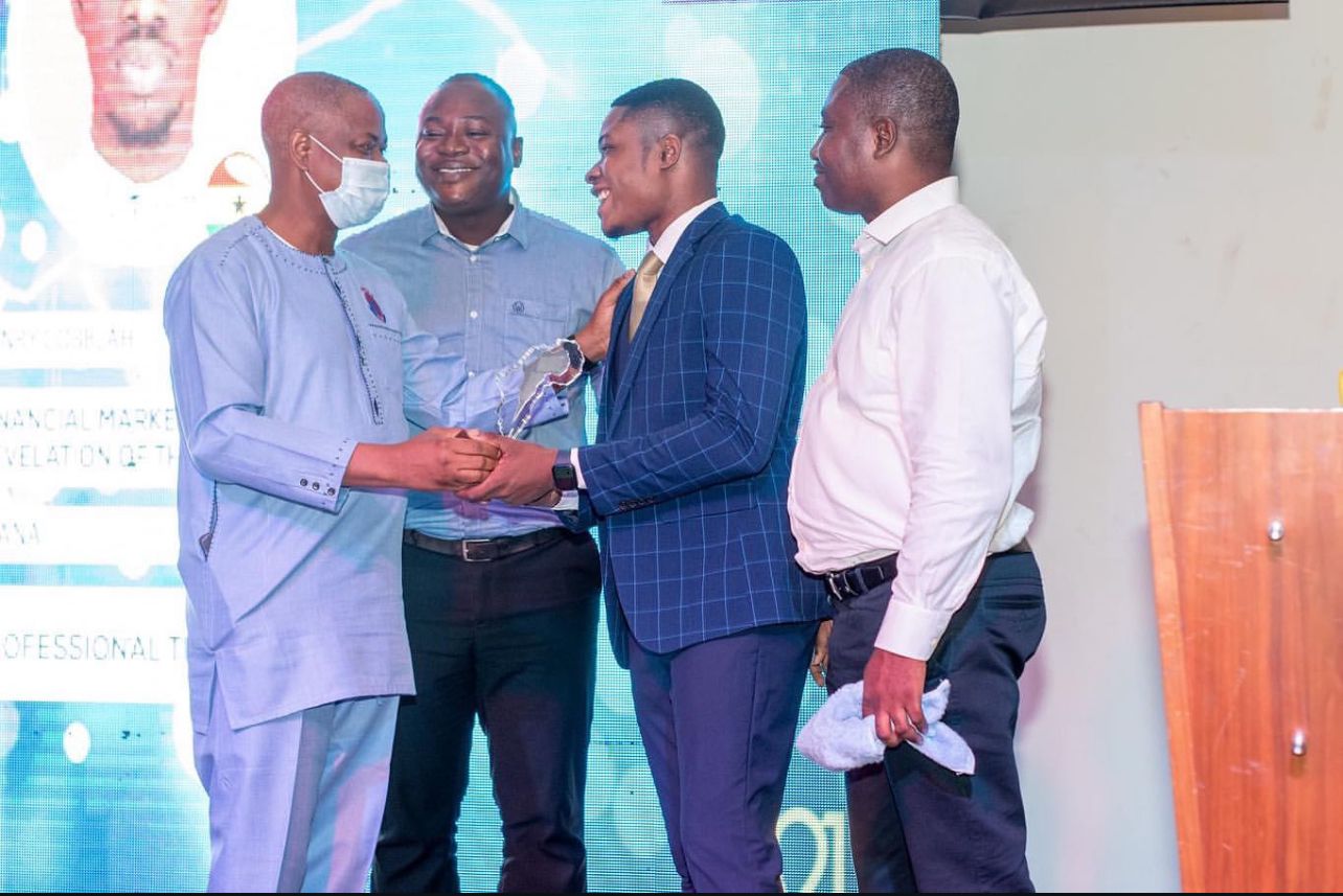 Ekoué Théodore Zoun : structurer un secteur en Afrique à travers FKG Trading Academy et FKG Edge Funding Ekoué Théodore Zoun : structurer un secteur en Afrique à travers FKG Trading Academy et FKG Edge Funding